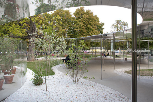 serpentine pavilion 2009 sanaa