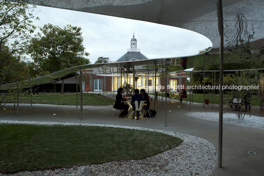 serpentine pavilion 2009 sanaa