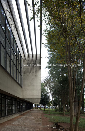 forum avaré paulo mendes da rocha