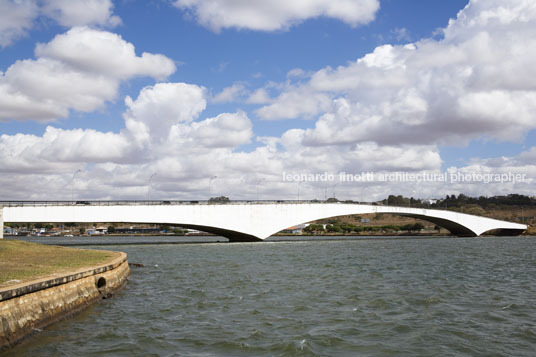 costa e silva bridge oscar niemeyer