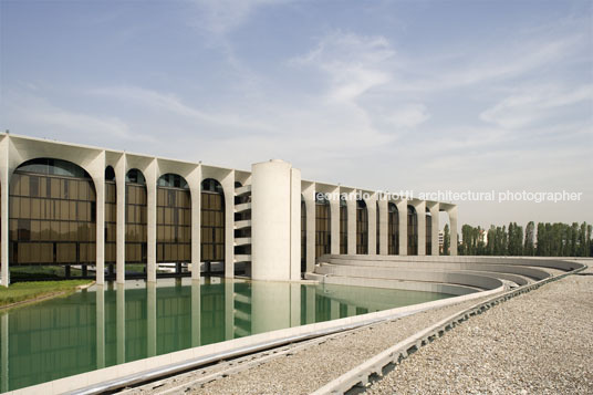 mondadori oscar niemeyer