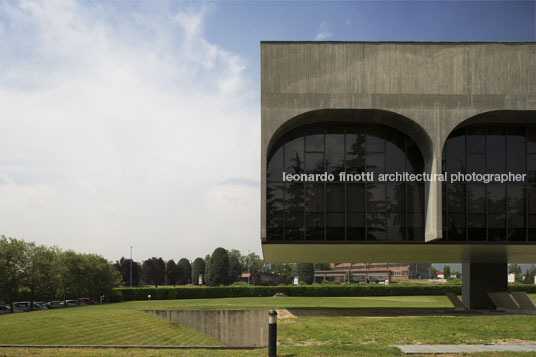 fata headquarters oscar niemeyer