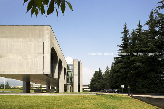 fata headquarters oscar niemeyer