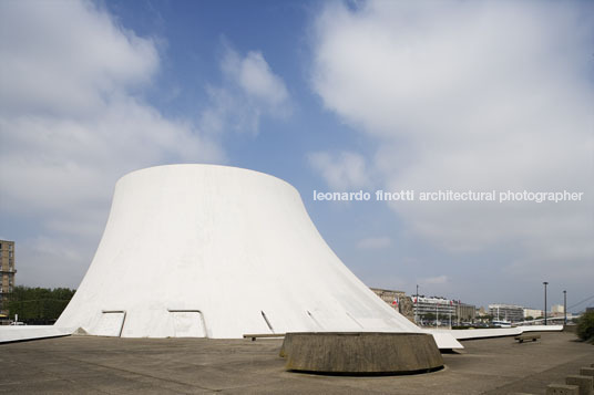 le volcan oscar niemeyer