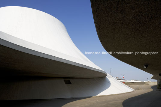 le volcan oscar niemeyer