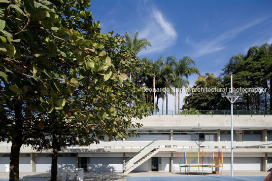 pampulha yacht club (pic) oscar niemeyer