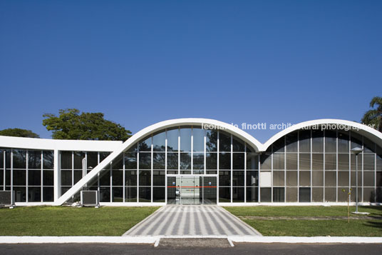 ita library oscar niemeyer