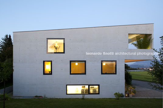 fischer house and studio lussi+halter