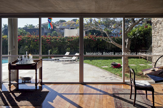 casa macedo soares paulo mendes da rocha