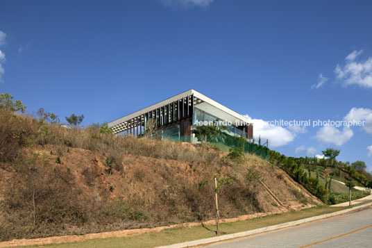 casa nb arquitetos associados