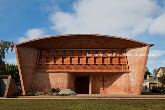 cristo obrero church eladio dieste