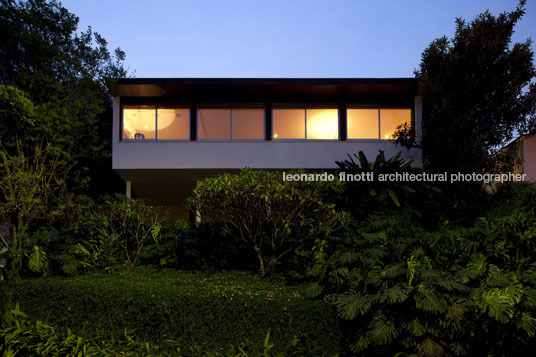 architect s house in pacaembú arthur casas