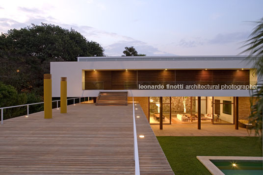 casa brasília isay weinfeld