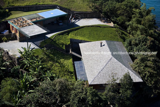 casa ar - frade bernardes+jacobsen