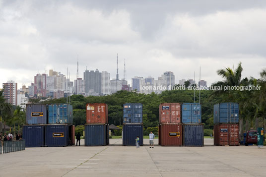 container art bernardes+jacobsen