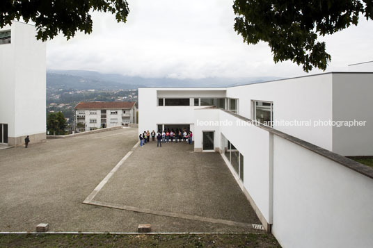 paroquial center alvaro siza