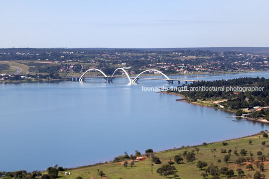 juscelino kubitschek bridge alexandre chan