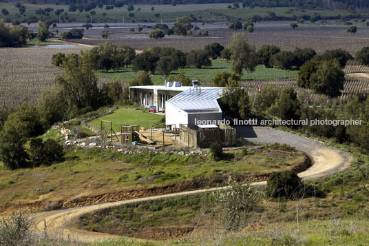 administrator´s house at fundo izaro martin hurtado