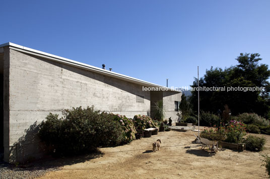 land manager´s house at fundo izaro martin hurtado