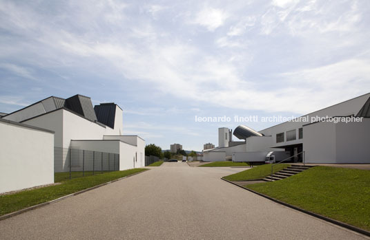 vitra design museum and furniture factory frank o. gehry