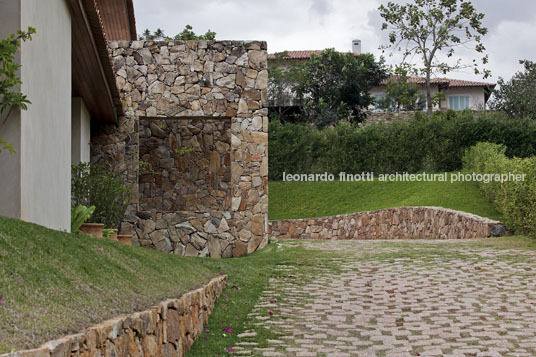 house in quinta da baroneza ximenes leite