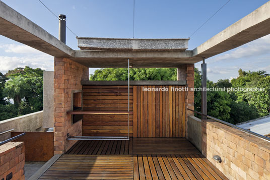 mburicao house estudio elgue & asociados