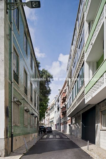 duas casas em santa isabel bak gordon arquitectos