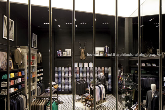 alberto gentlemen store/design barra tremsky arquitetura