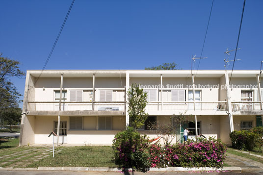 h-10 officers residences at ita oscar niemeyer