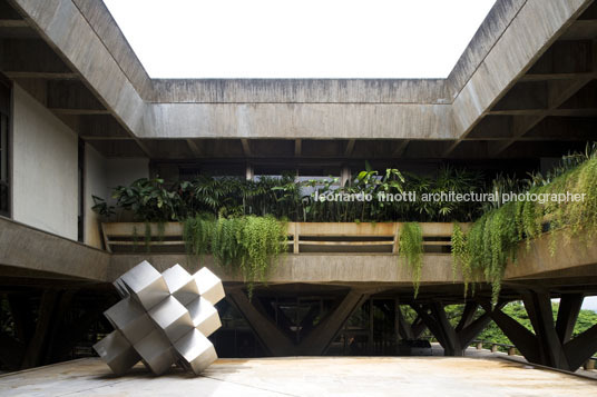 l'ambasciata d'italia pier luigi nervi