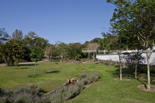 fazenda 3 pedras - casa isay weinfeld