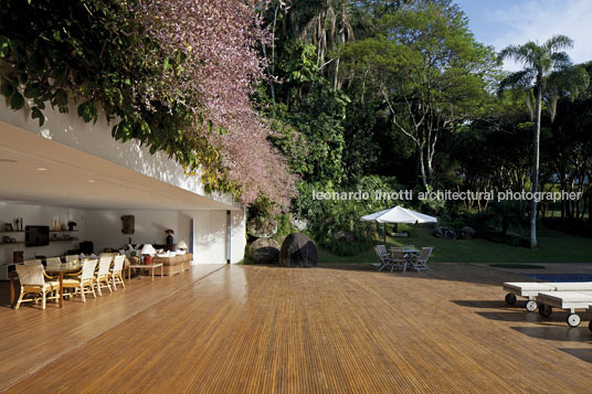 fazenda 3 pedras - pavilhão isay weinfeld