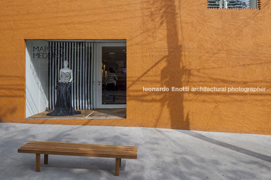 martha medeiros store play arquitetura