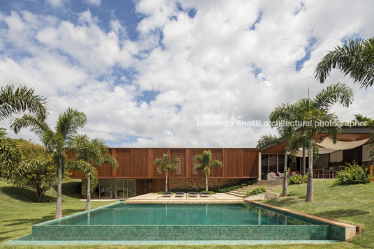 casa mdt - fazenda boa vista jacobsen arquitetura