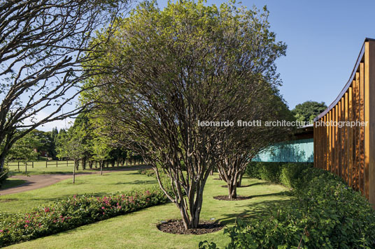 casa gcp - fazenda boa vista bernardes arquitetura