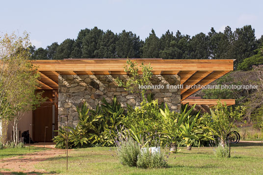 casa sw - fazenda boa vista jacobsen arquitetura