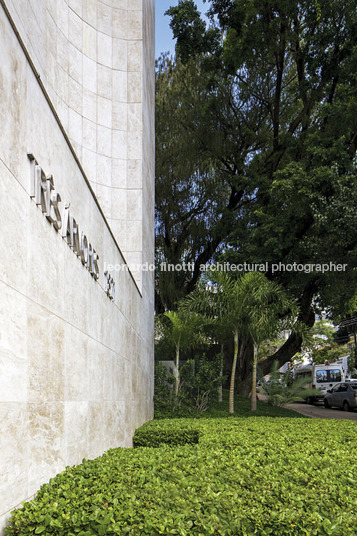 três árvores building gustavo penna