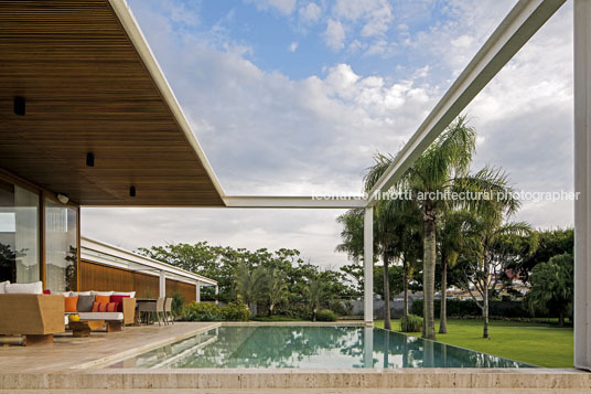 casa aa bernardes arquitetura