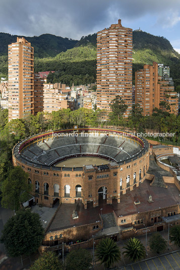 torres del parque rogelio salmona