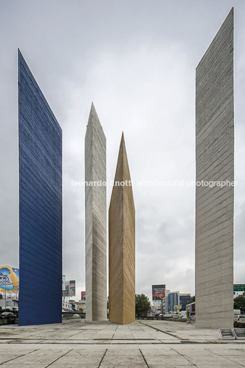 torres de satélite luis barragán