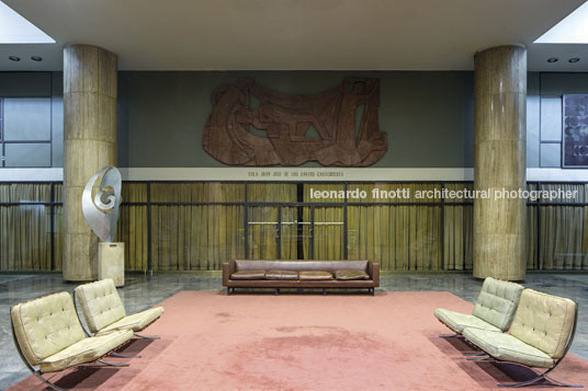 teatro y centro cultural san martín mario roberto álvarez