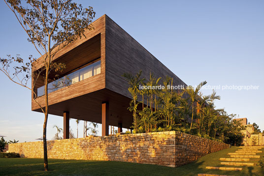 residência ct - quinta da baroneza bernardes+jacobsen