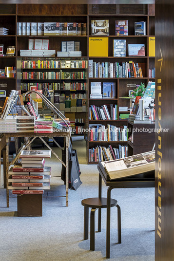 livraria da vila 2 - cidade jardim isay weinfeld