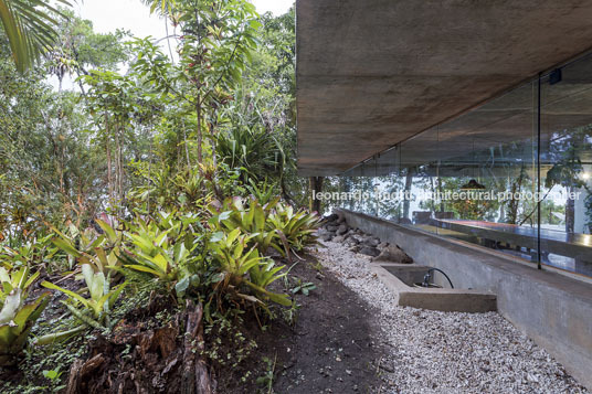 casa gerber paulo mendes da rocha