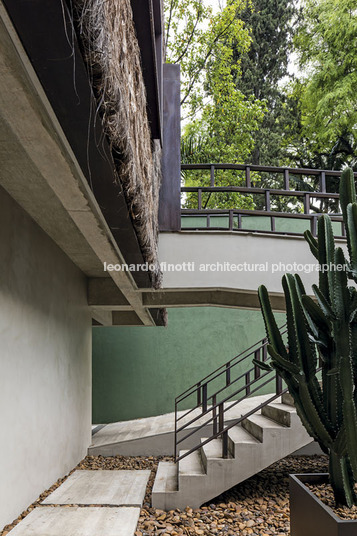 house on atlantica avenue estudio campana