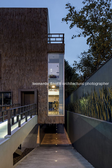 house on atlantica avenue estudio campana