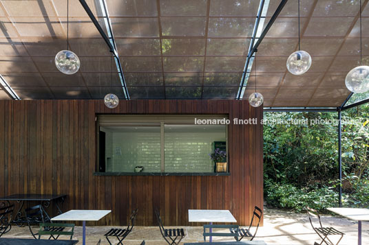 espaço igrejinha - inhotim rizoma arquitetos