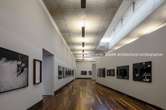 galeria claudia andujar - inhotim arquitetos associados