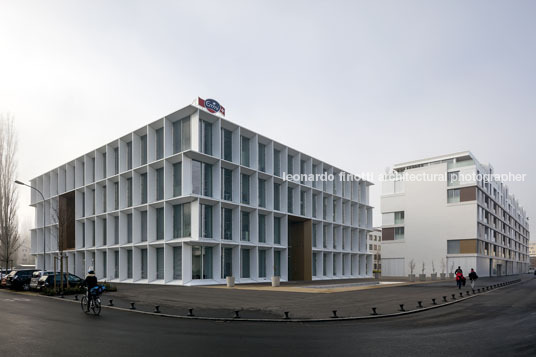 emmi-main office and apartment complex rüssli architekten