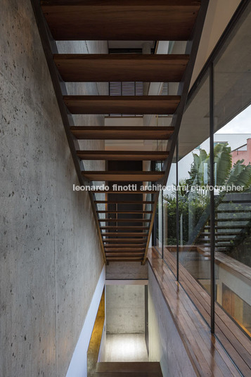 bravos house jobim carlevaro arquitetos